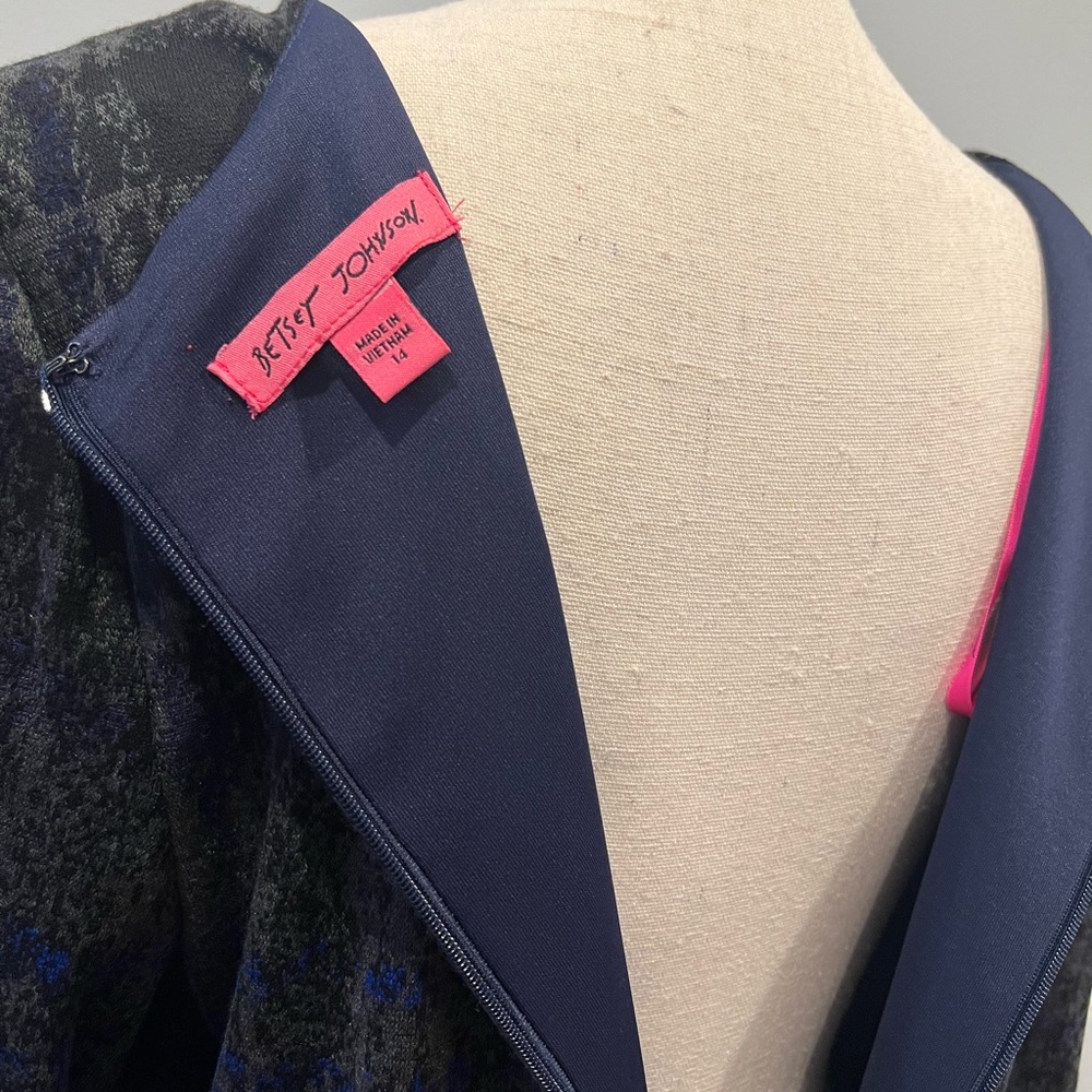 Betsey Johnson perfect dress for fall. - Picture 5 of 8